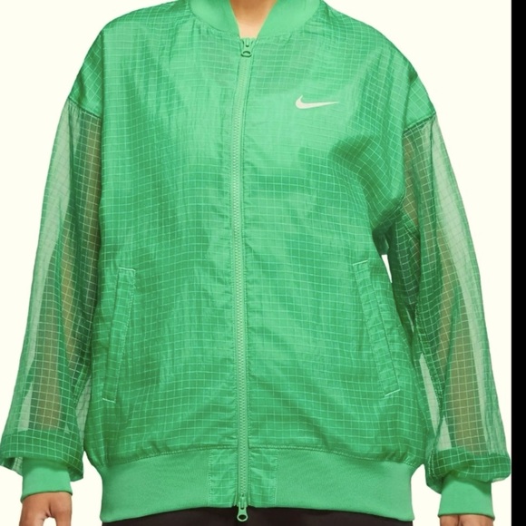 Nike sportswear essential woven varsity Green Sz. Large - Picture 2 of 14